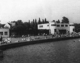 A 1965 Picture Of The Pavilion