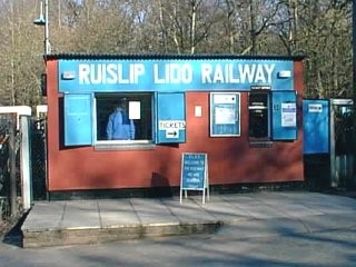 Ruislip Lido Woody Bay Station